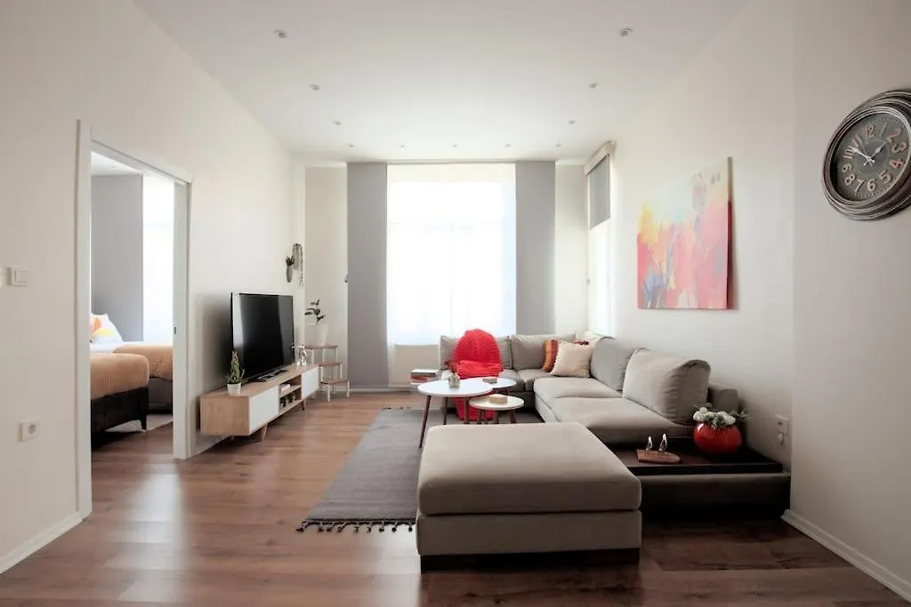 Modern Flat With Central Location Near Nisantasi Istanbul 0*,  Turcia