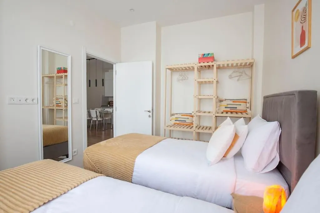 Modern Flat With Central Location Near Nisantasi Istanbul Apartament