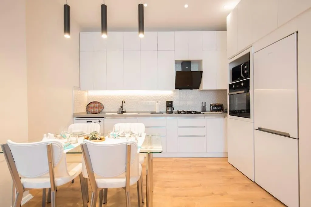 Modern Flat With Central Location Near Nisantasi Istanbul Apartament