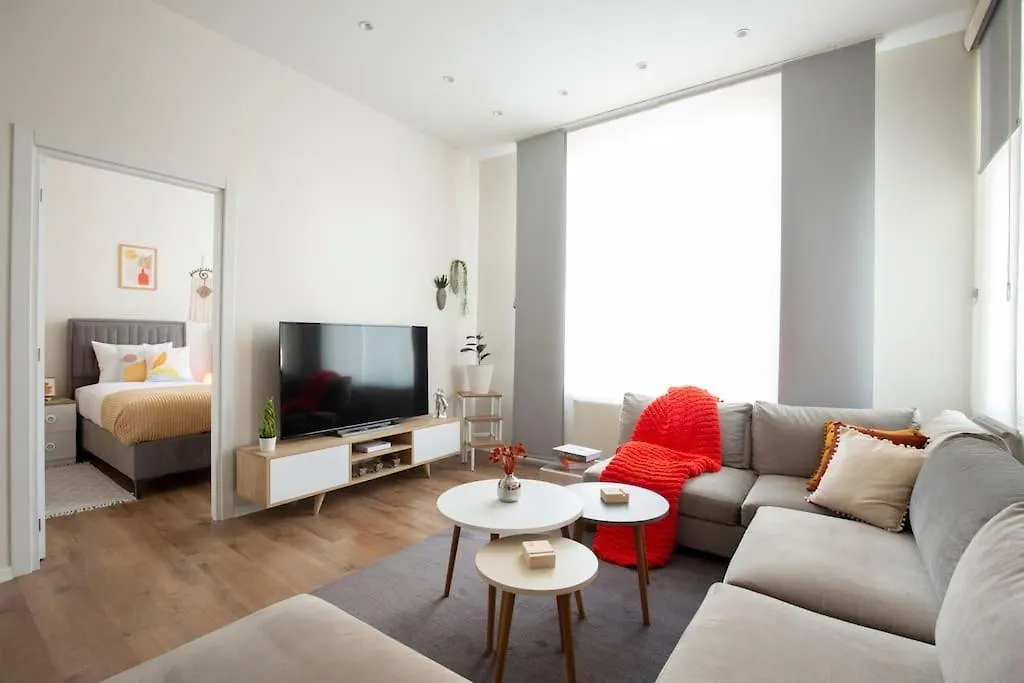 Modern Flat With Central Location Near Nisantasi Istanbul Apartament